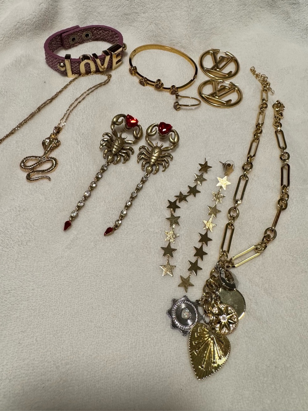 Women’s jewelry lot